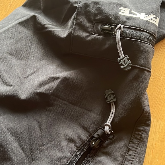 Raceface biking shorts - Picture 4 of 6